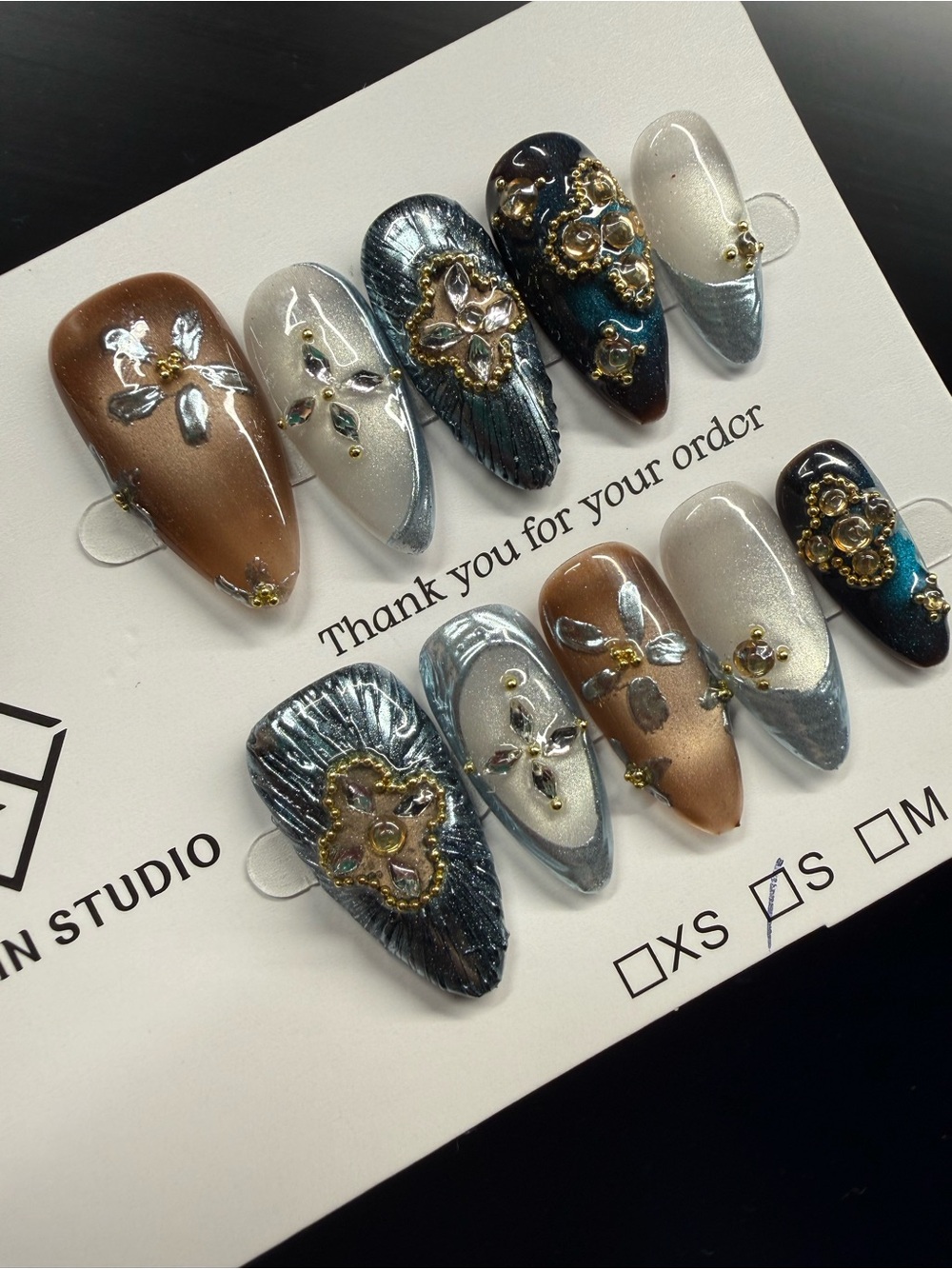 Metallic l Luxury Press-On Nails Set - Small